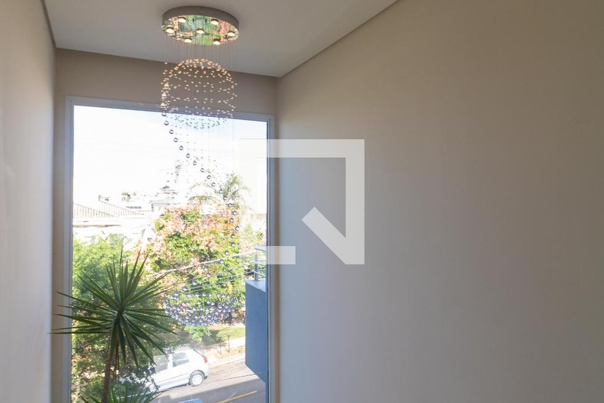 Casa à Venda - Swiss Park, 3 Quartos,  270 m2 em , Campinas - sp | SoloBR