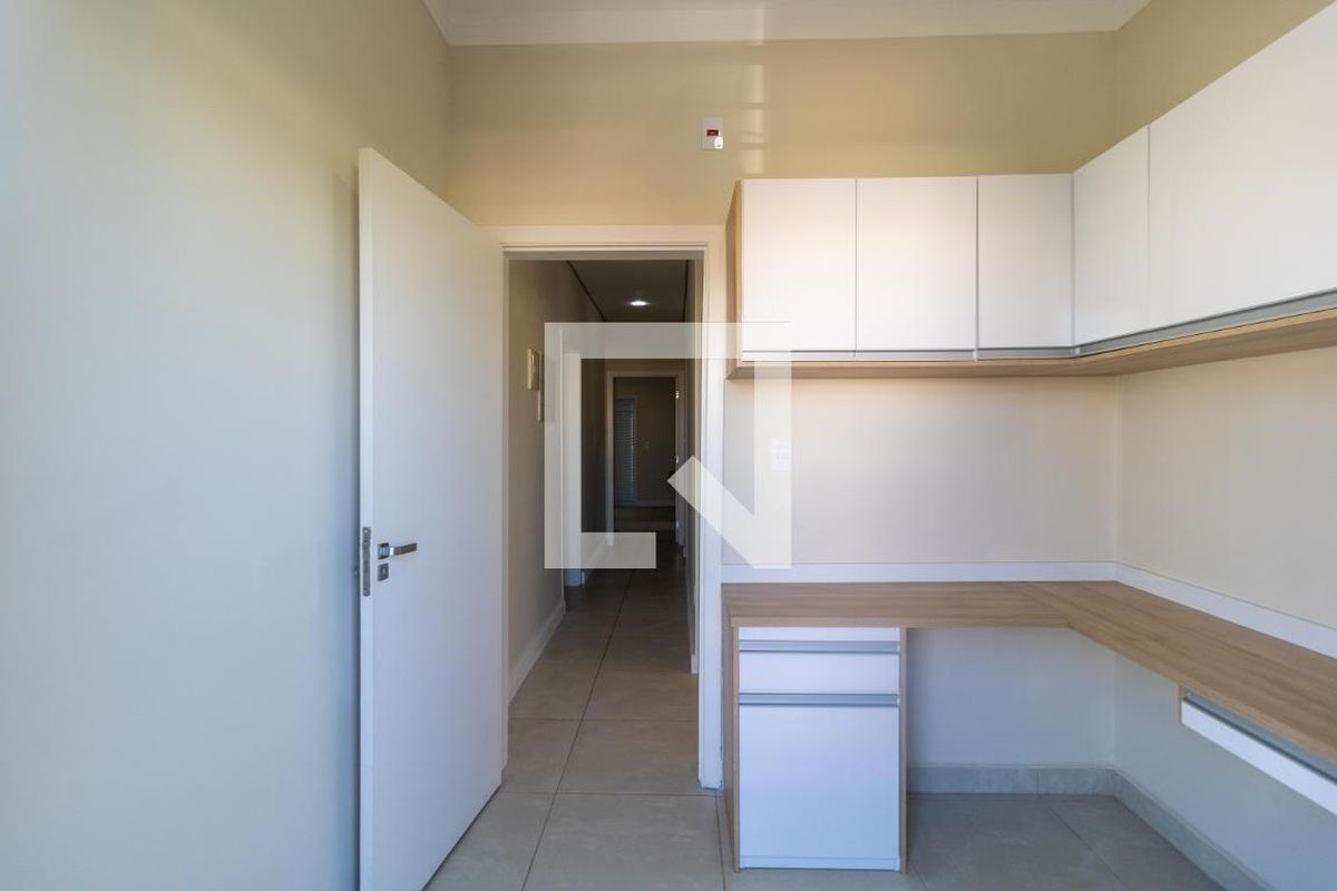 Casa à Venda - Swiss Park, 3 Quartos,  270 m2 em , Campinas - sp | SoloBR