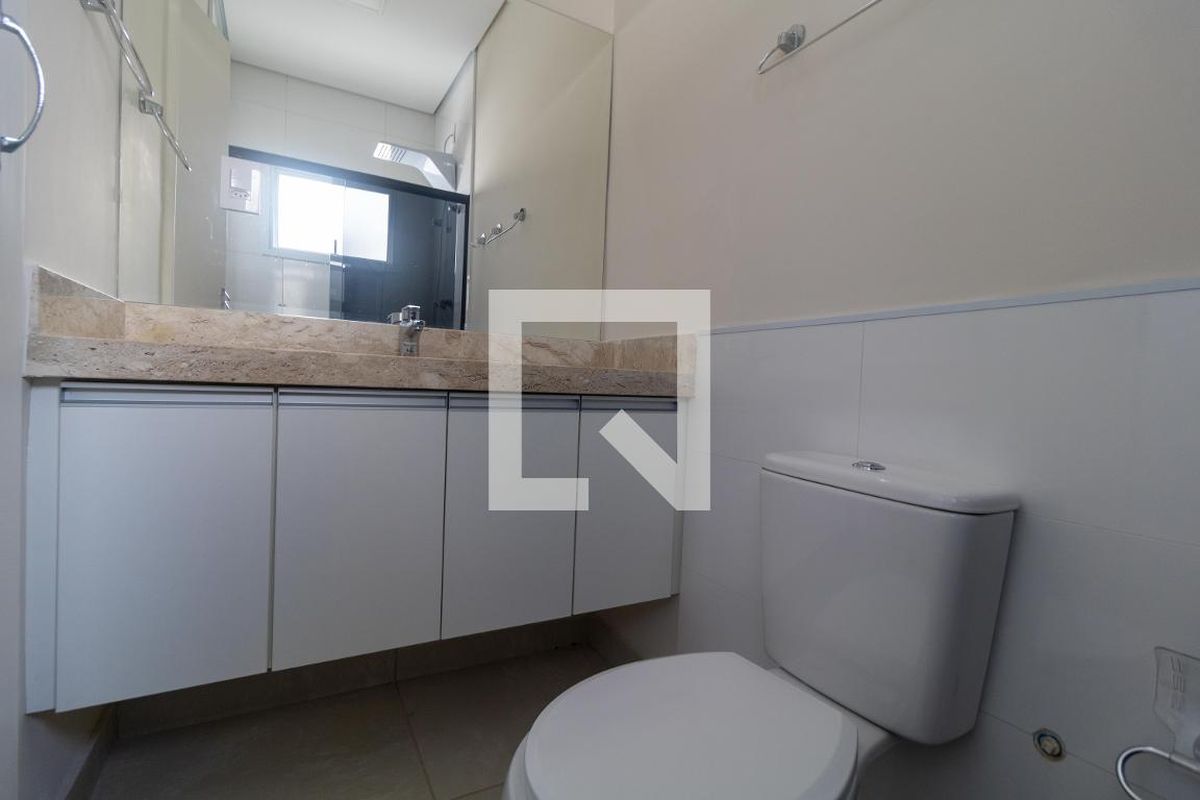 Casa à Venda - Swiss Park, 3 Quartos,  270 m2 em , Campinas - sp | SoloBR