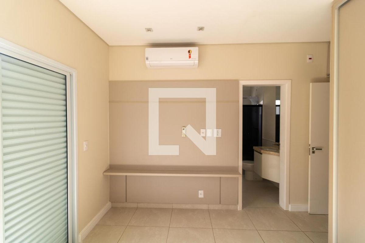 Casa à Venda - Swiss Park, 3 Quartos,  270 m2 em , Campinas - sp | SoloBR