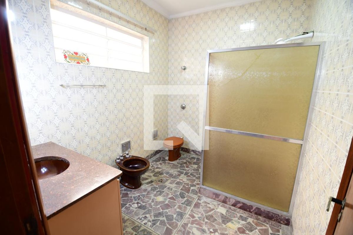 Casa à Venda - Guanabara, 3 Quartos,  250 m2 em , Campinas - sp | SoloBR