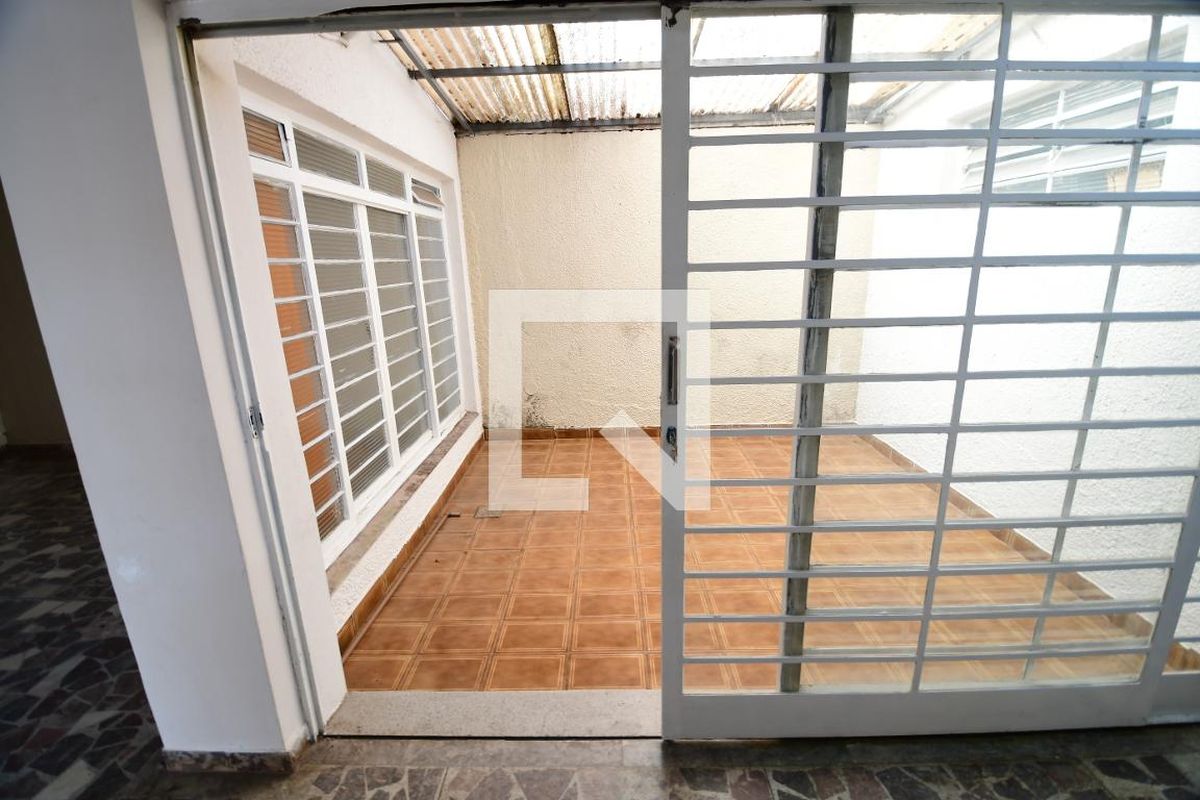 Casa à Venda - Guanabara, 3 Quartos,  250 m2 em , Campinas - sp | SoloBR