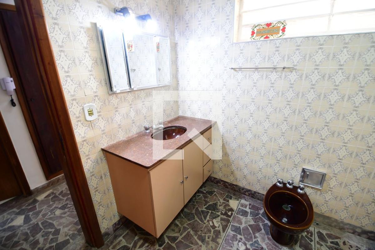 Casa à Venda - Guanabara, 3 Quartos,  250 m2 em , Campinas - sp | SoloBR