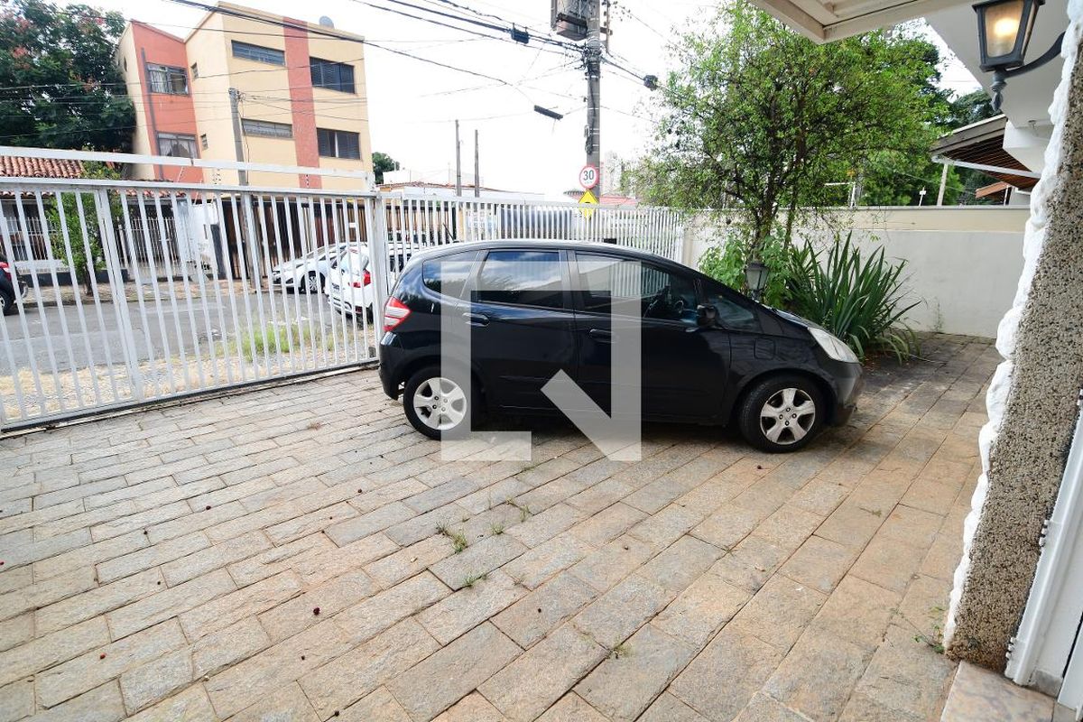 Casa à Venda - Guanabara, 3 Quartos,  250 m2 em , Campinas - sp | SoloBR