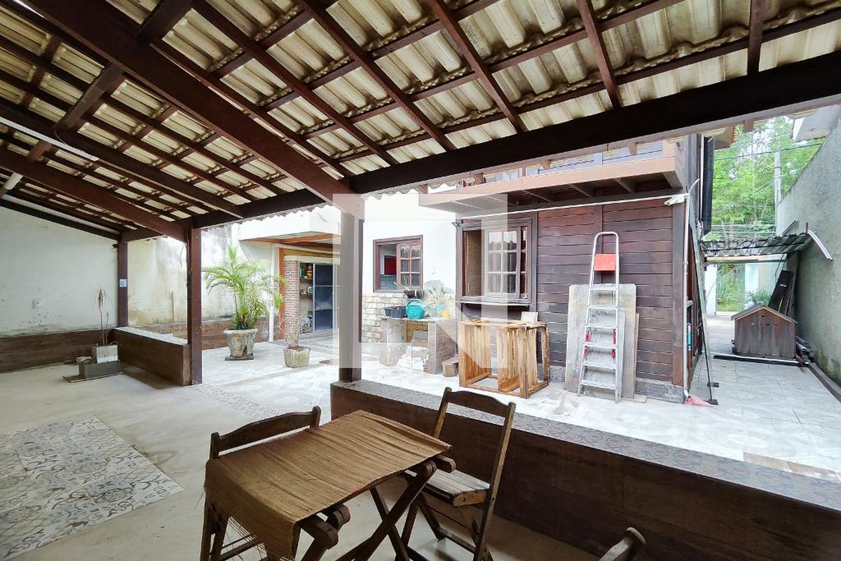 Casa, 3 quartos, 230 m² - Foto 13