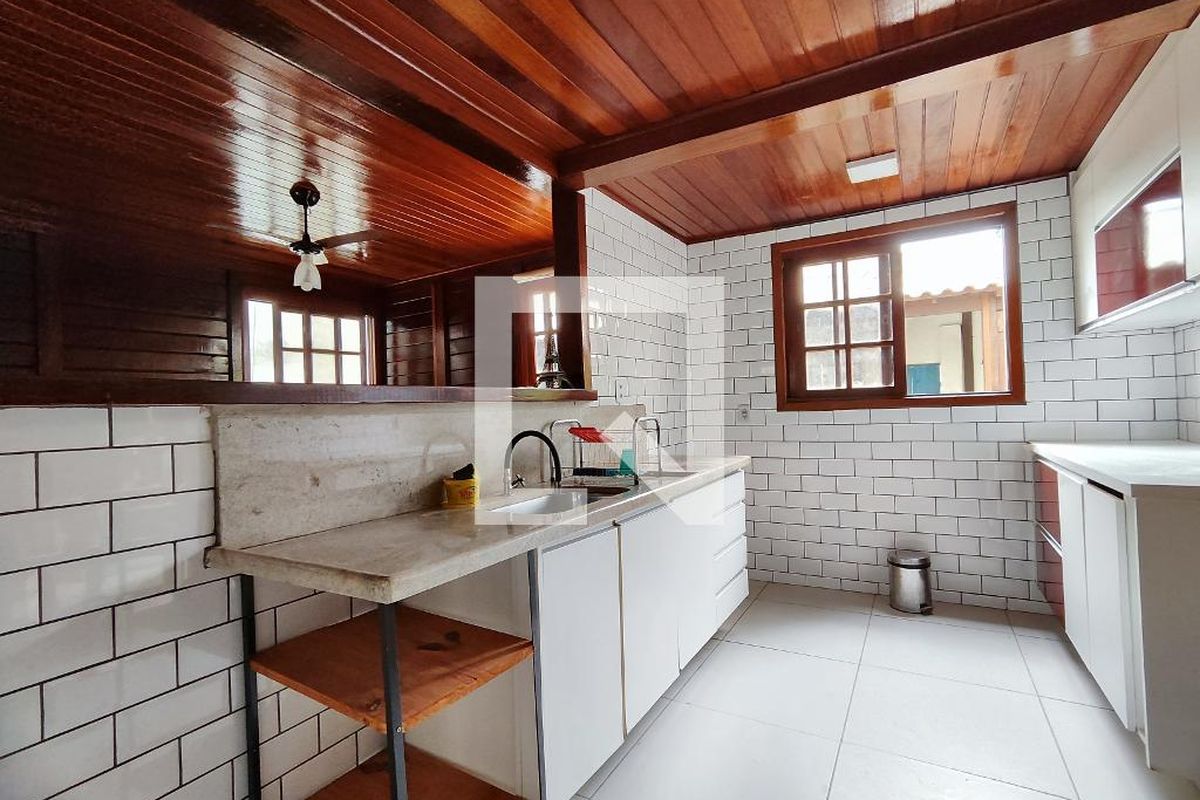 Casa, 3 quartos, 230 m² - Foto 50