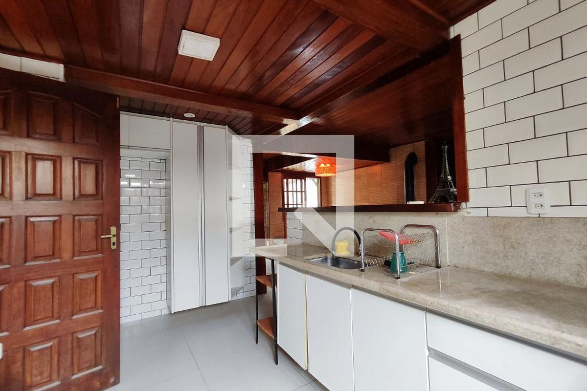 Casa, 3 quartos, 230 m² - Foto 51