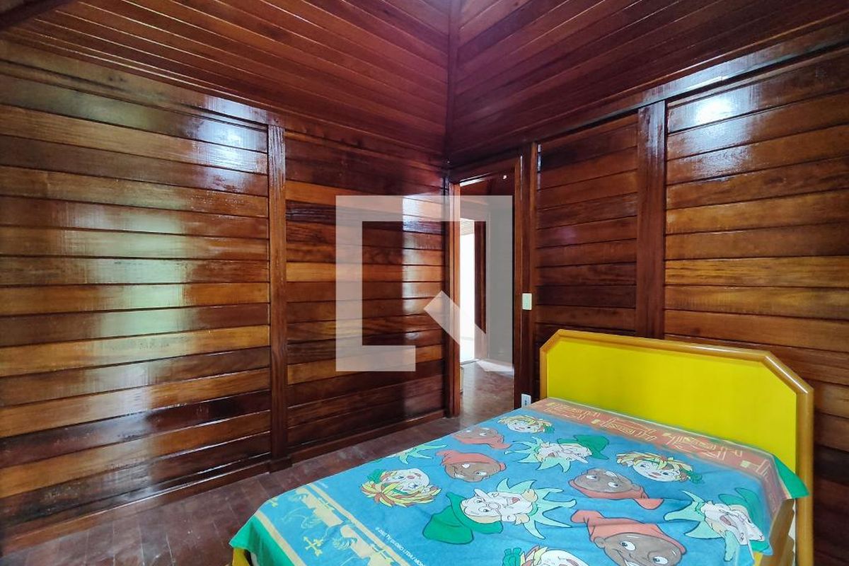Casa, 3 quartos, 230 m² - Foto 30