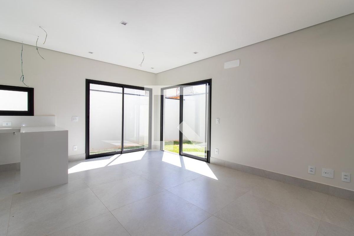 Casa à Venda - Mansões Santo Antônio, 4 Quartos,  173 m2 em , Campinas - sp | SoloBR