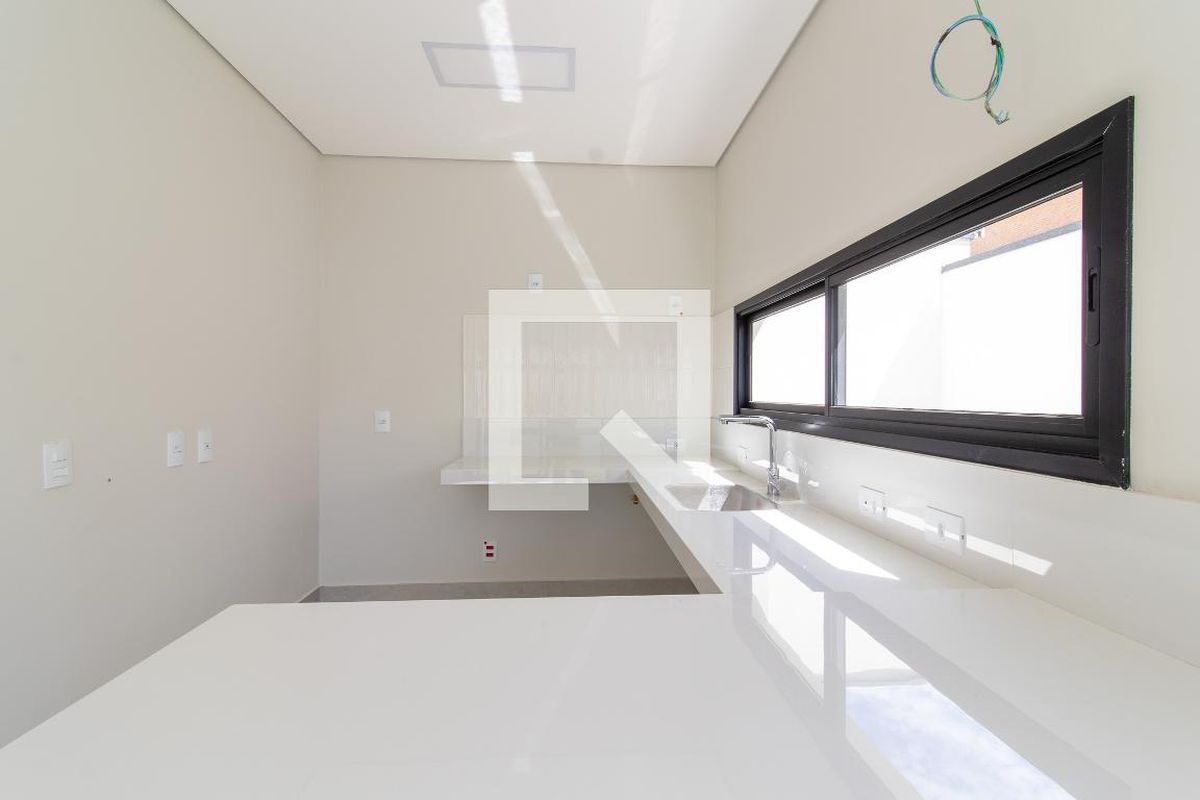 Casa à Venda - Mansões Santo Antônio, 4 Quartos,  173 m2 em , Campinas - sp | SoloBR