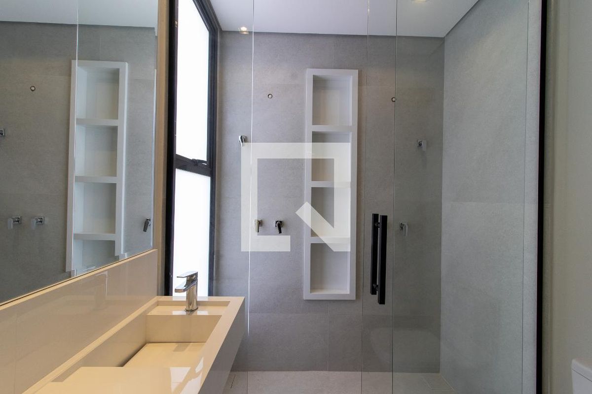 Casa à Venda - Mansões Santo Antônio, 4 Quartos,  173 m2 em , Campinas - sp | SoloBR