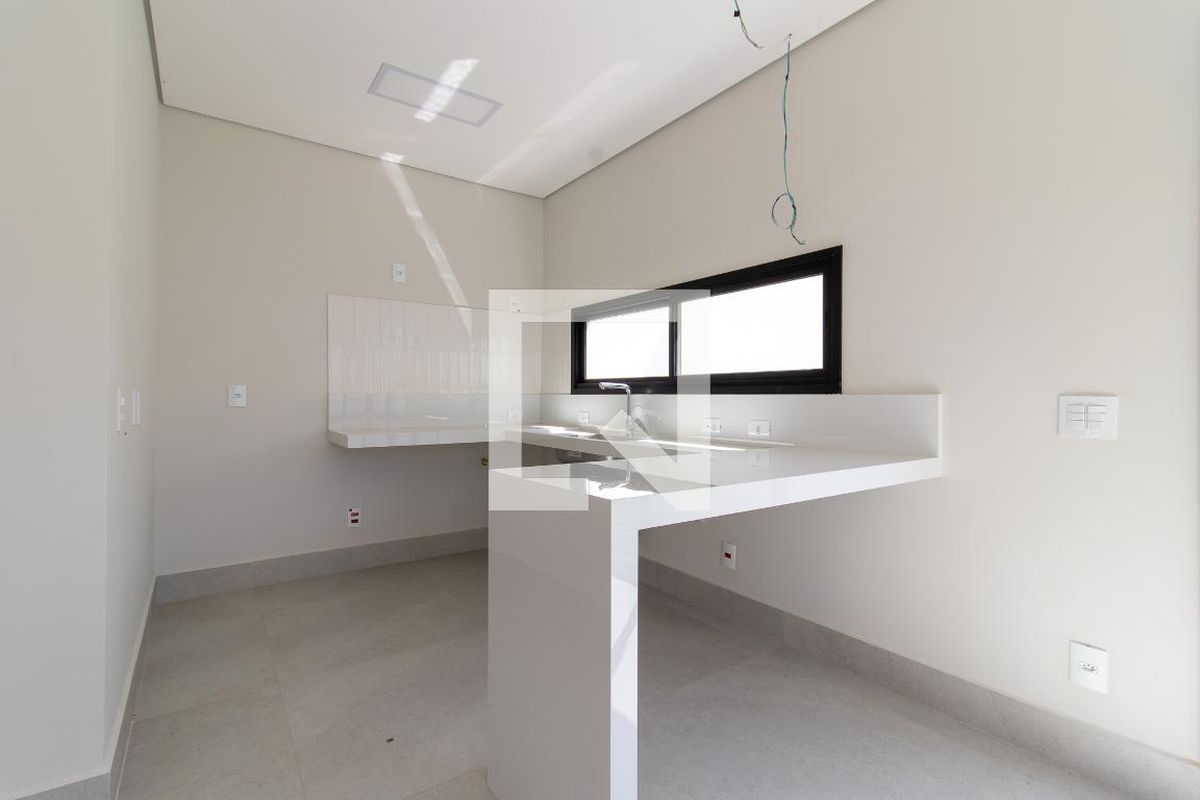 Casa à Venda - Mansões Santo Antônio, 4 Quartos,  173 m2 em , Campinas - sp | SoloBR