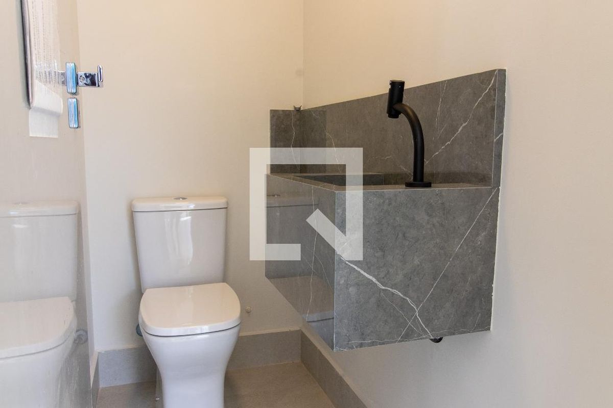 Casa à Venda - Mansões Santo Antônio, 4 Quartos,  173 m2 em , Campinas - sp | SoloBR