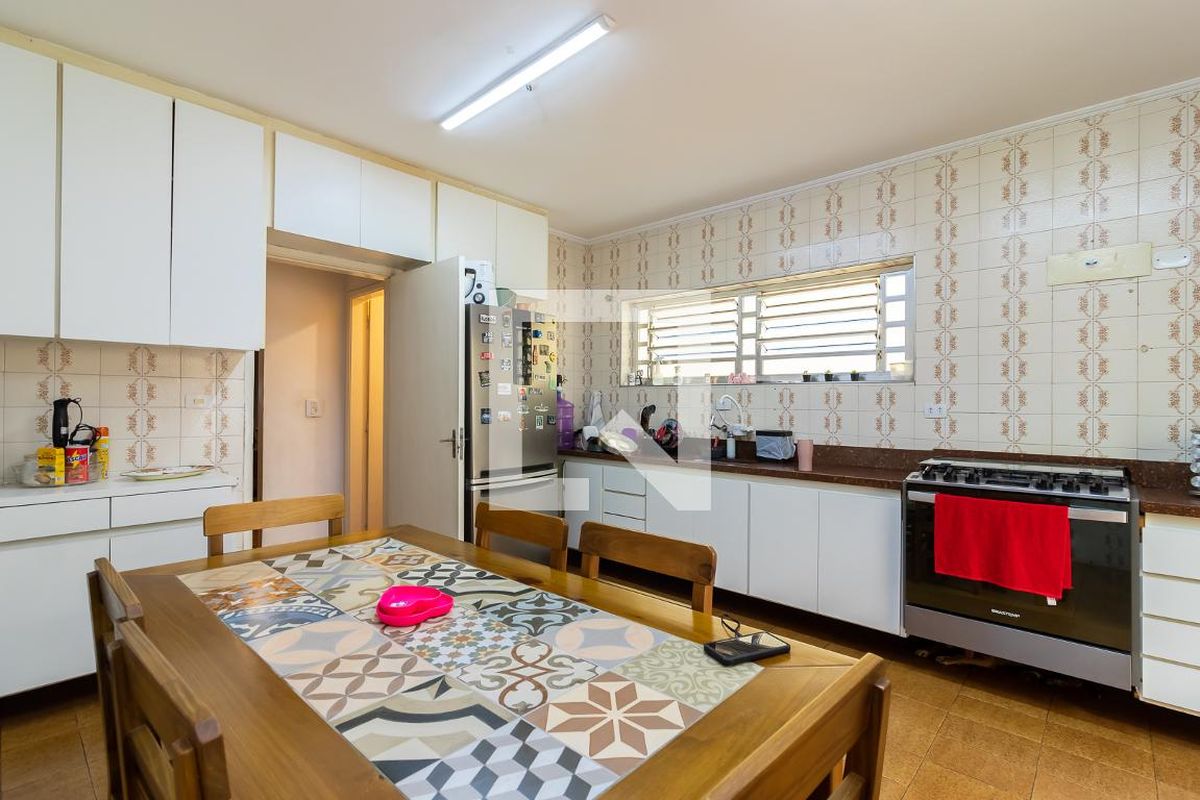 Casa, 5 quartos, 210 m² - Foto 35
