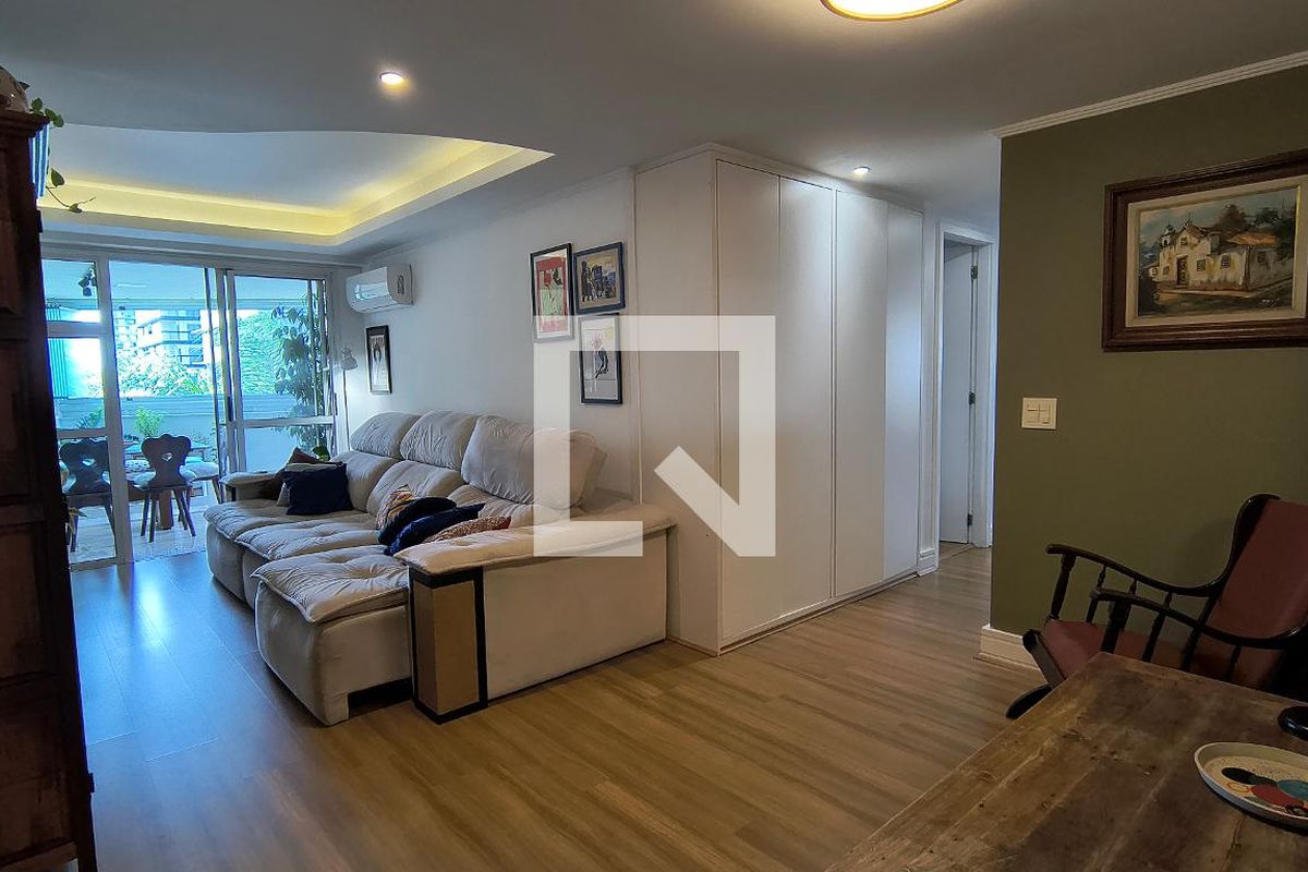 Apartamento, 3 quartos, 130 m² - Foto 1