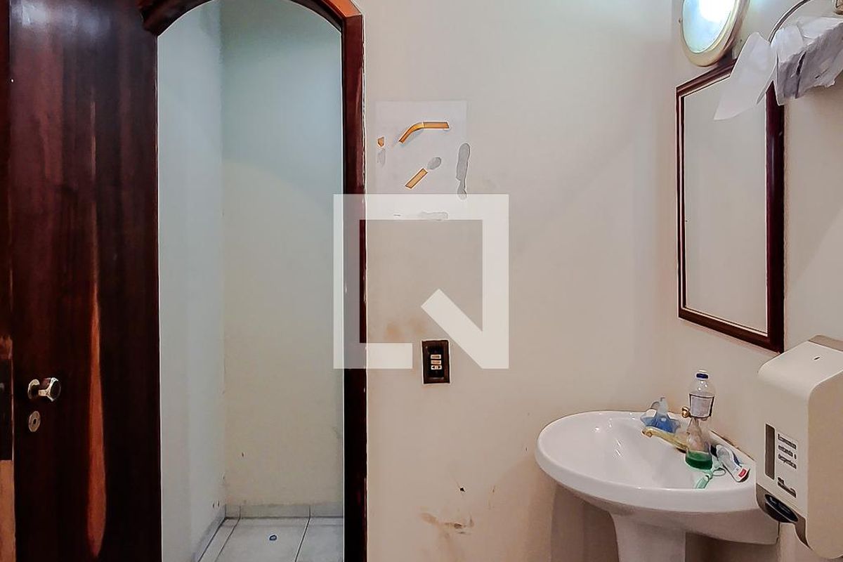 Casa, 4 quartos, 250 m² - Foto 57