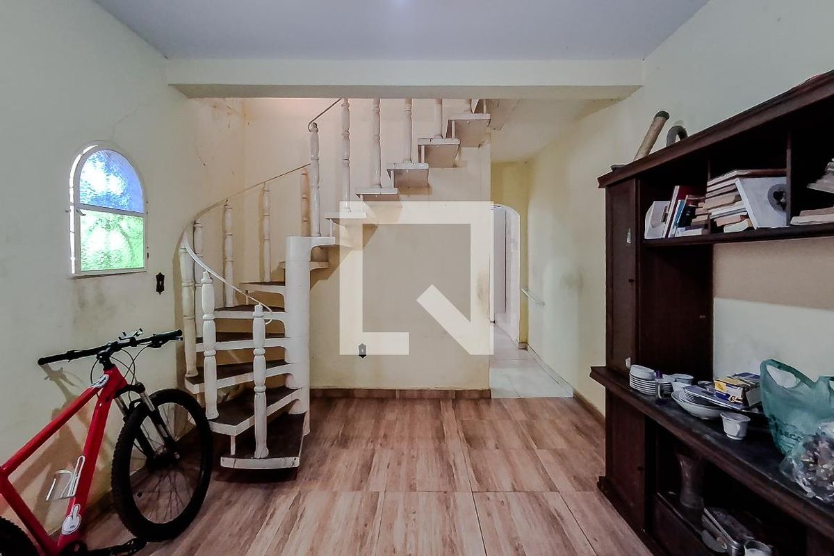 Casa, 4 quartos, 250 m² - Foto 2