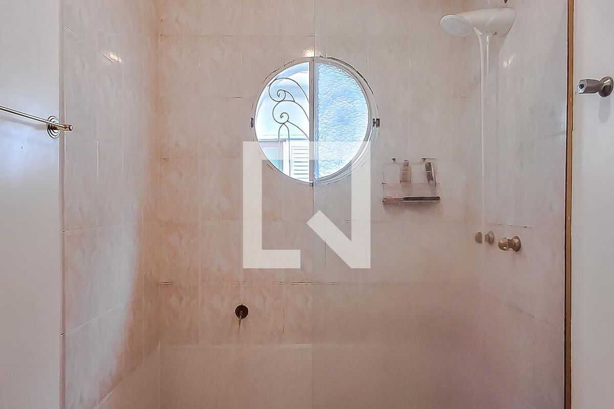 Casa, 4 quartos, 250 m² - Foto 34