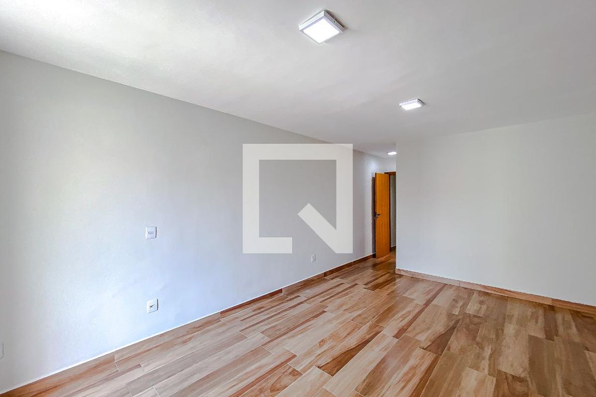 Casa, 3 quartos, 200 m² - Foto 13