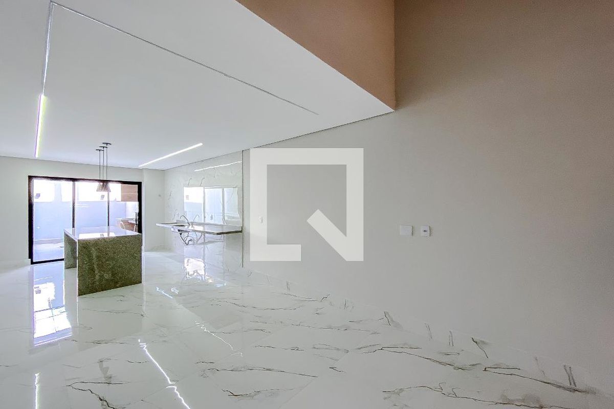 Casa, 3 quartos, 200 m² - Foto 2
