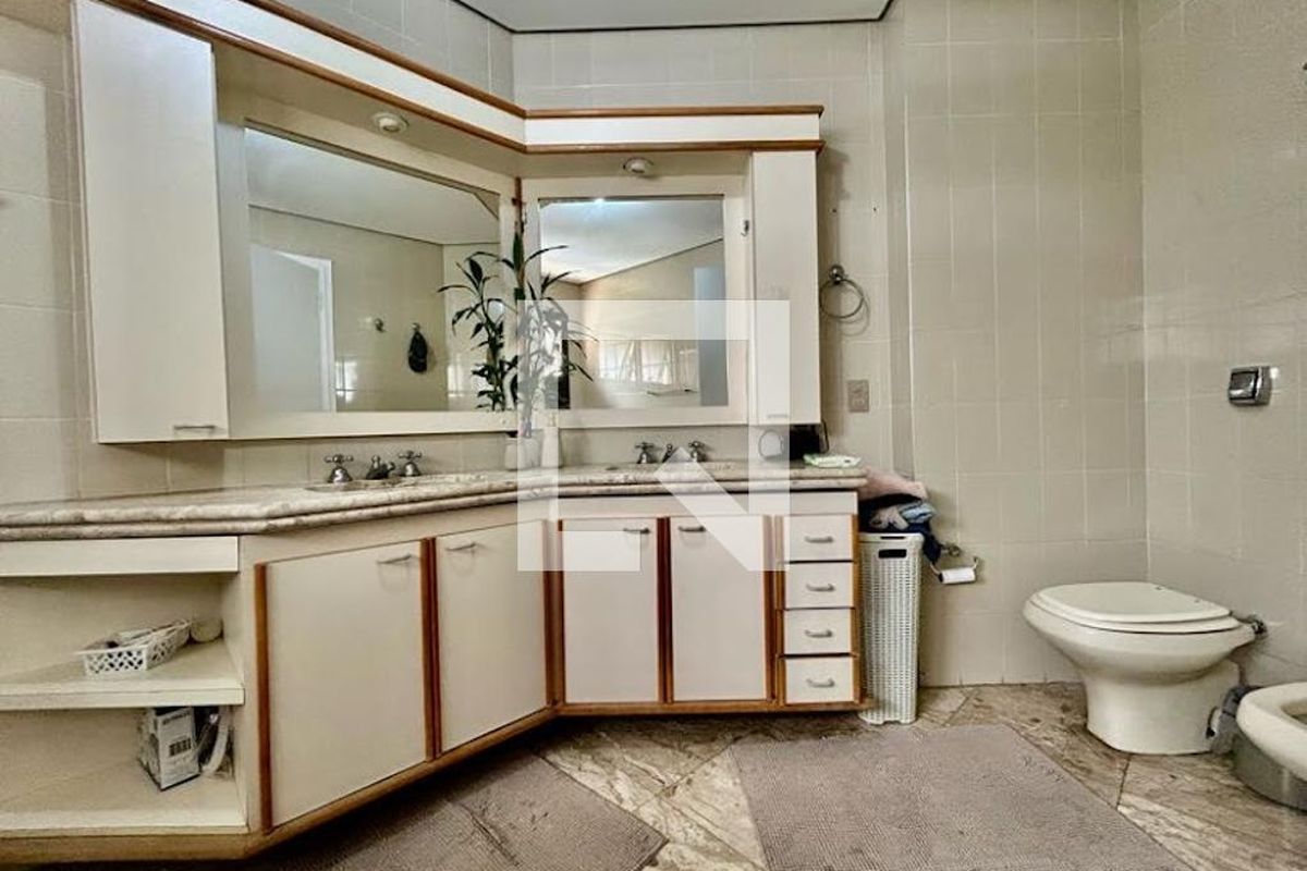 Apartamento, 3 quartos, 242 m² - Foto 33