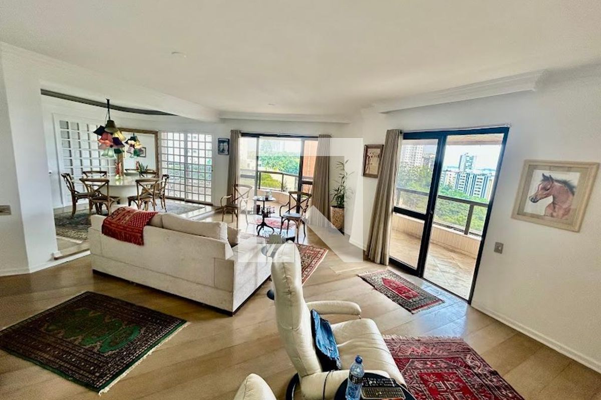 Apartamento, 3 quartos, 242 m² - Foto 2