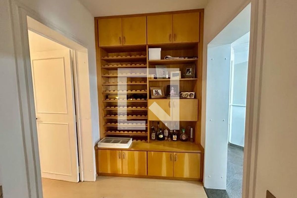 Apartamento, 3 quartos, 242 m² - Foto 21