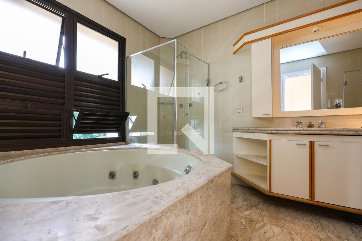 Apartamento, 3 quartos, 242 m² - Foto 31