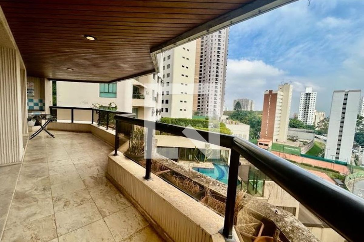 Apartamento, 3 quartos, 242 m² - Foto 10