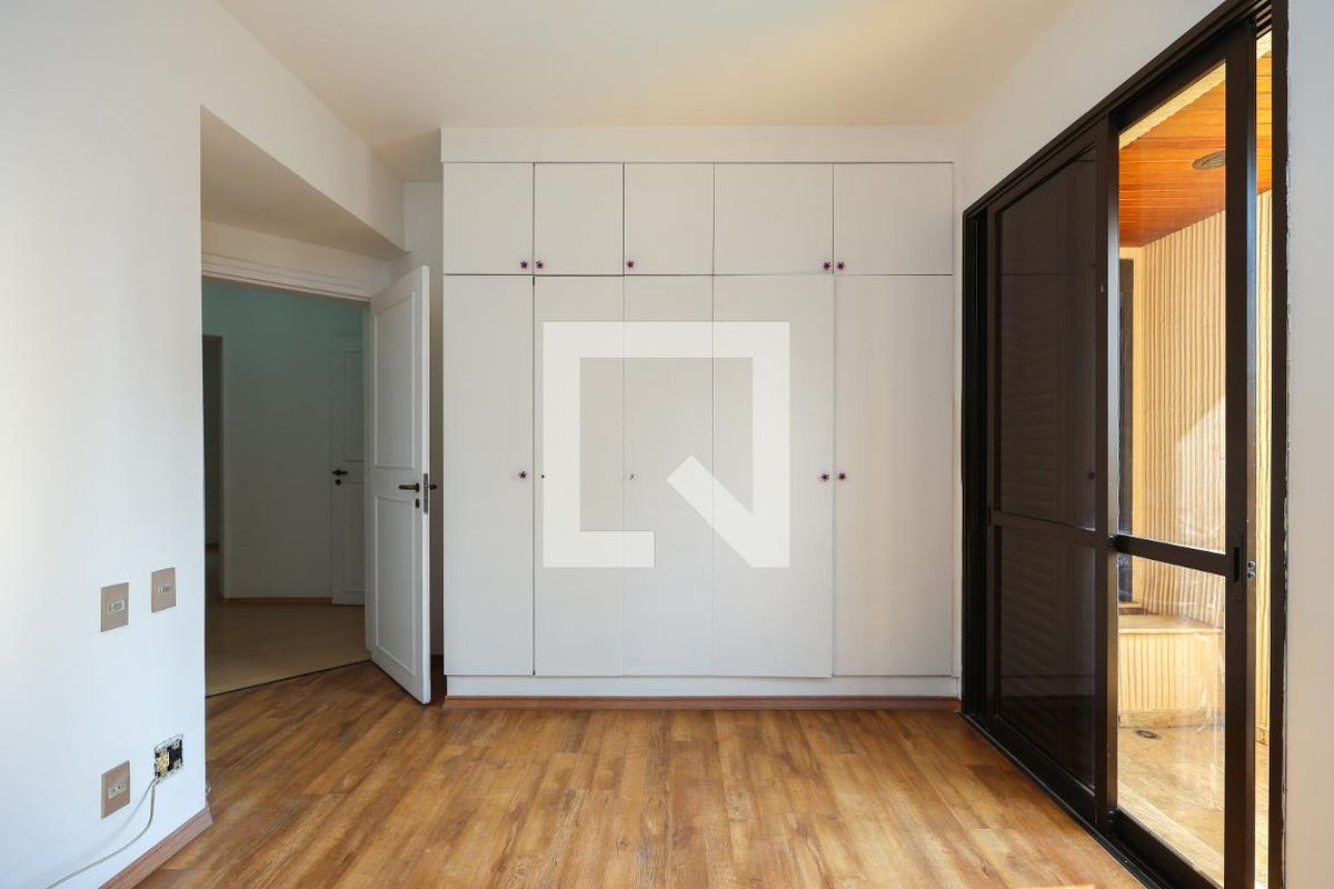 Apartamento, 3 quartos, 242 m² - Foto 51