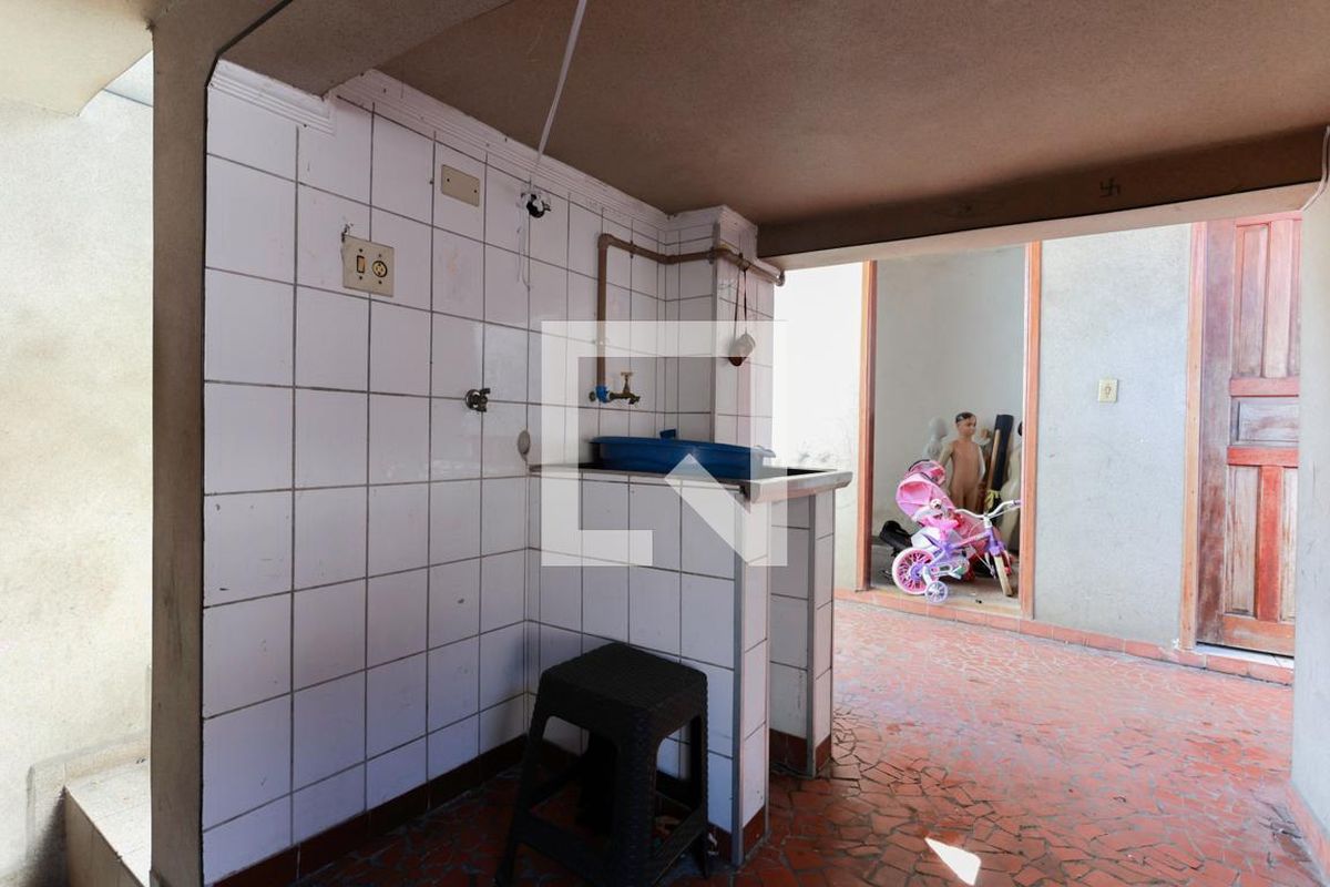 Casa, 4 quartos, 270 m² - Foto 27