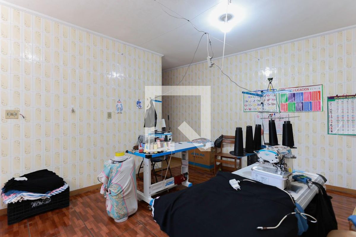 Casa, 4 quartos, 270 m² - Foto 44