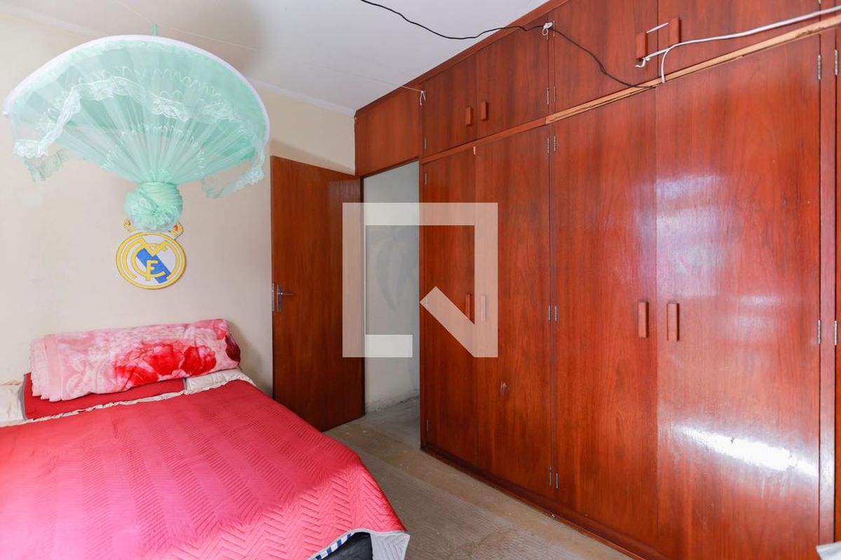 Casa, 4 quartos, 270 m² - Foto 49