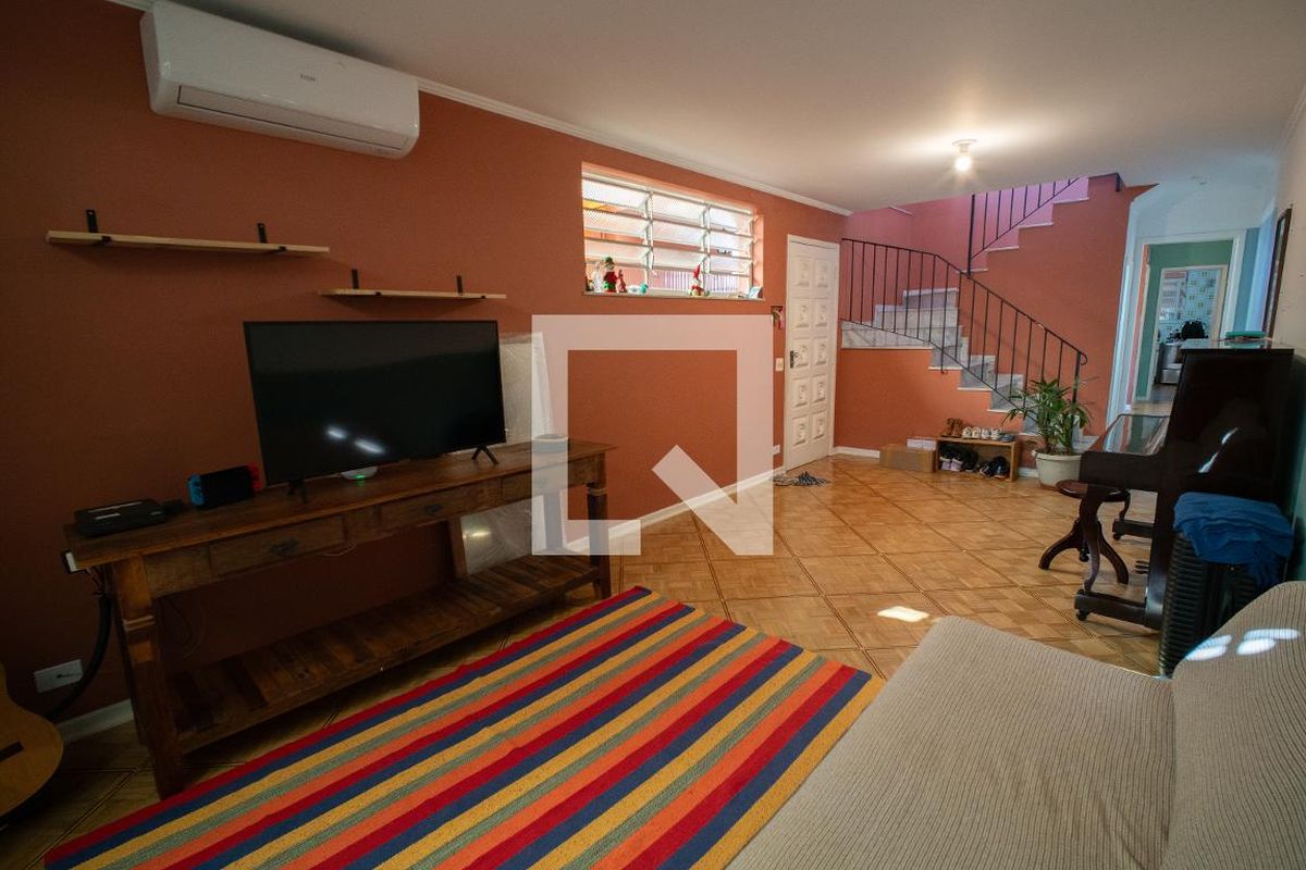 Casa, 4 quartos, 150 m² - Foto 1