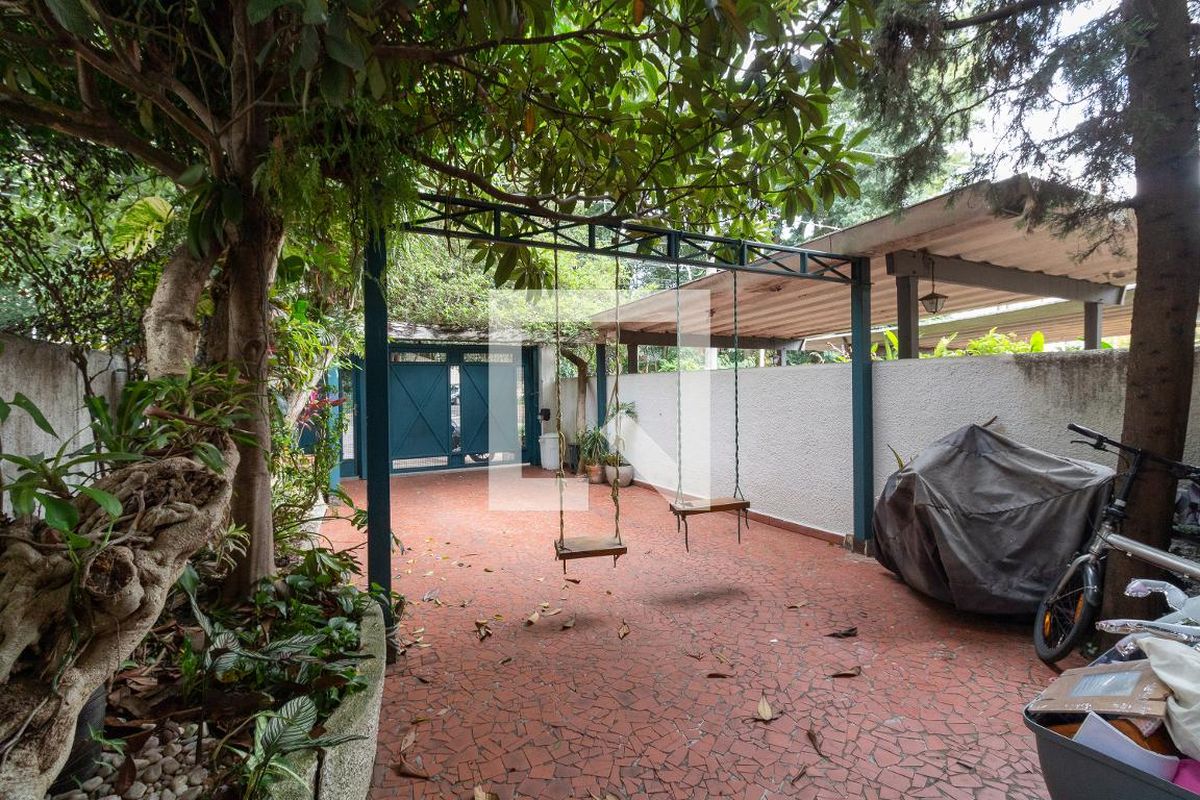 Casa, 3 quartos, 250 m² - Foto 33