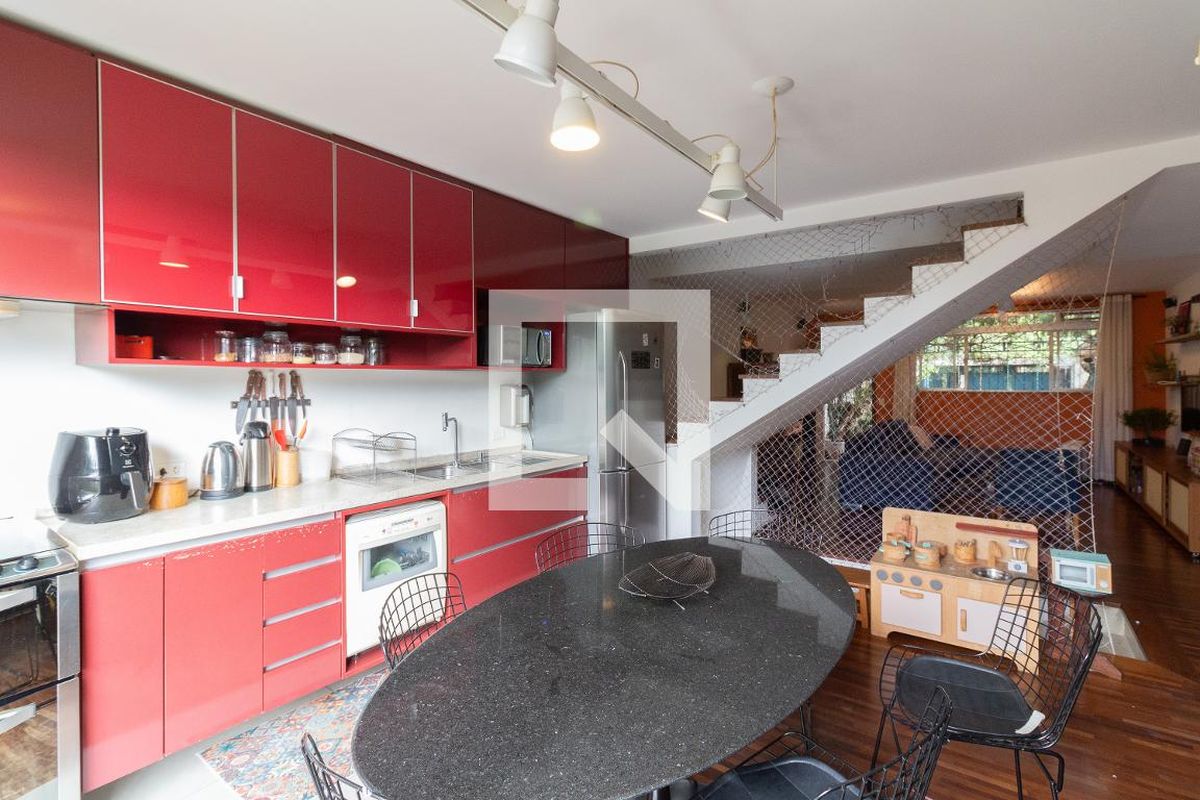 Casa, 3 quartos, 250 m² - Foto 28