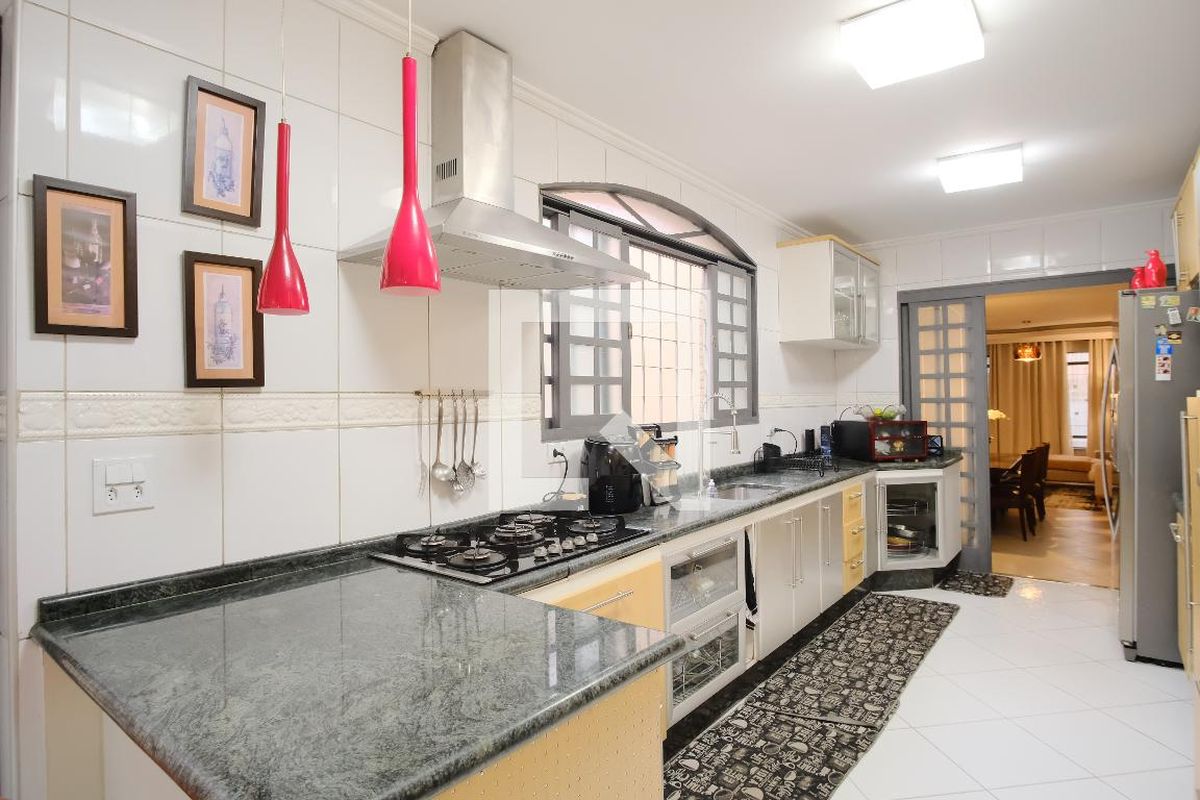 Casa, 3 quartos, 250 m² - Foto 38