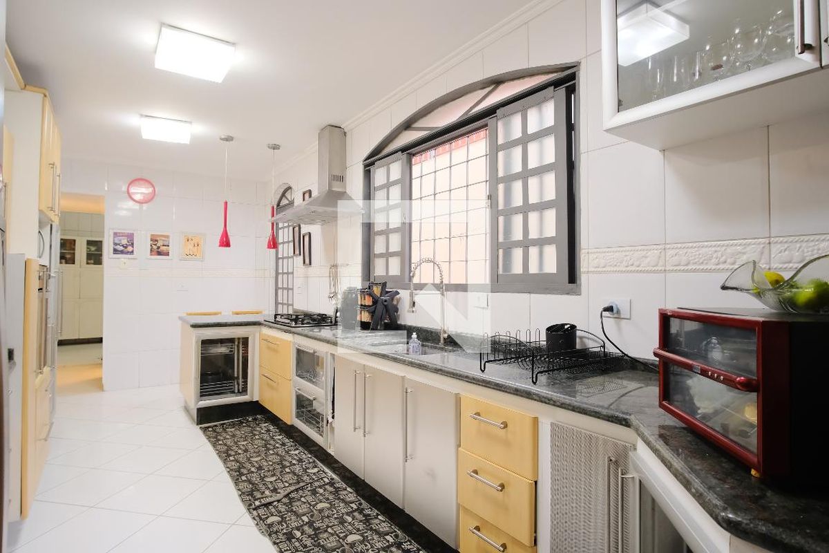 Casa, 3 quartos, 250 m² - Foto 36