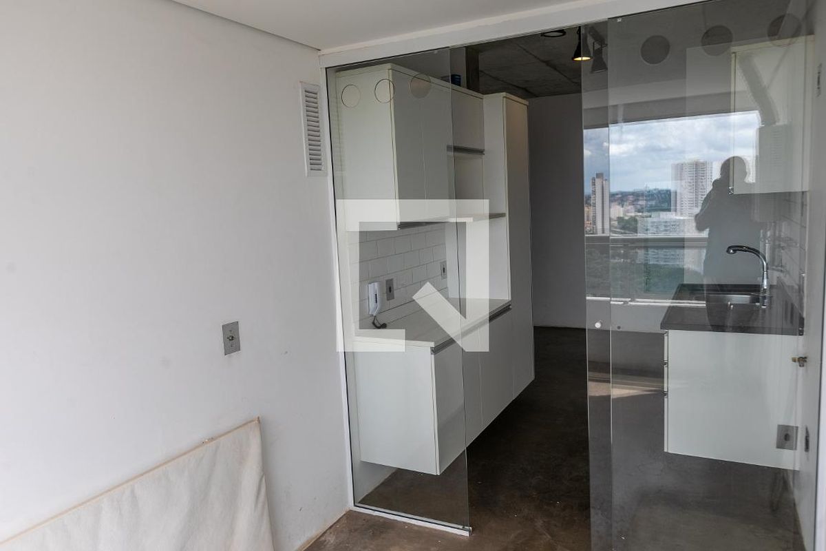 Apartamento à Venda - Cambuí, 1 Quarto,  74 m2 em , Campinas - sp | SoloBR
