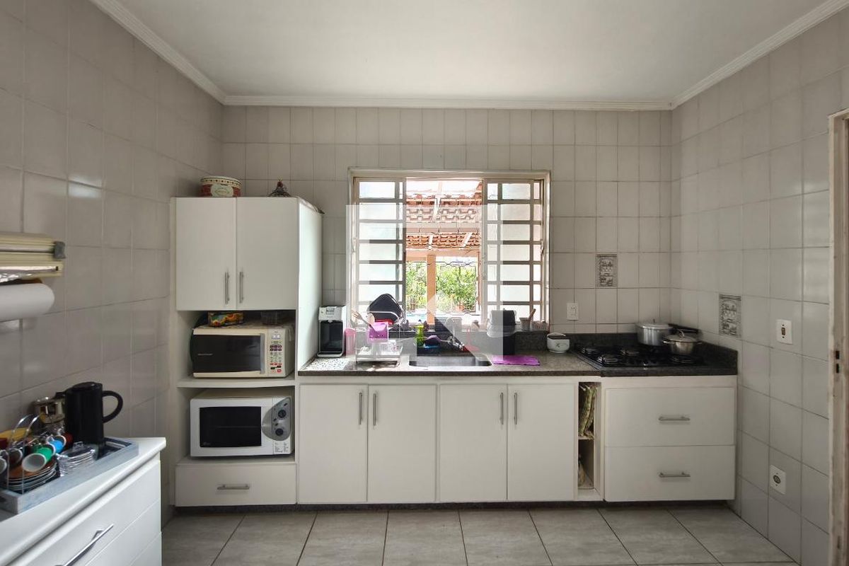 Casa à Venda - Parque Prado, 4 Quartos,  254 m2 em , Campinas - sp | SoloBR