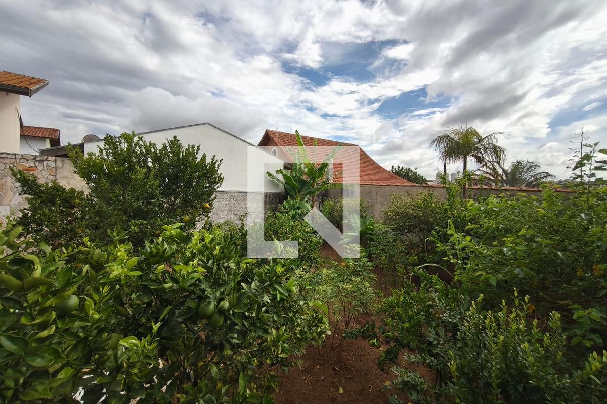 Casa à Venda - Parque Prado, 4 Quartos,  254 m2 em , Campinas - sp | SoloBR