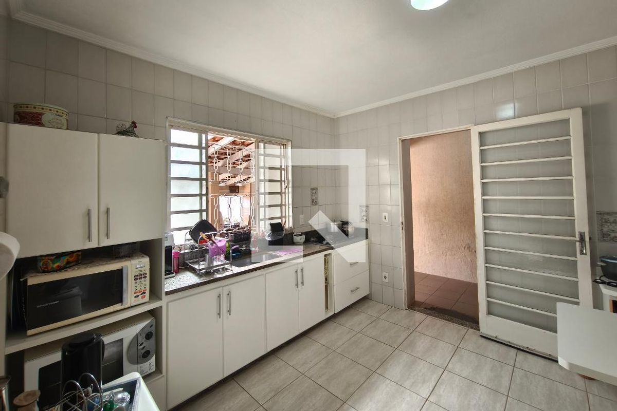 Casa à Venda - Parque Prado, 4 Quartos,  254 m2 em , Campinas - sp | SoloBR
