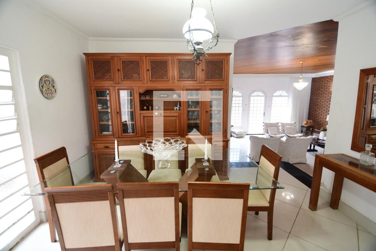 Casa à Venda - Jardim Chapadão, 3 Quartos,  209 m2 em , Campinas - sp | SoloBR