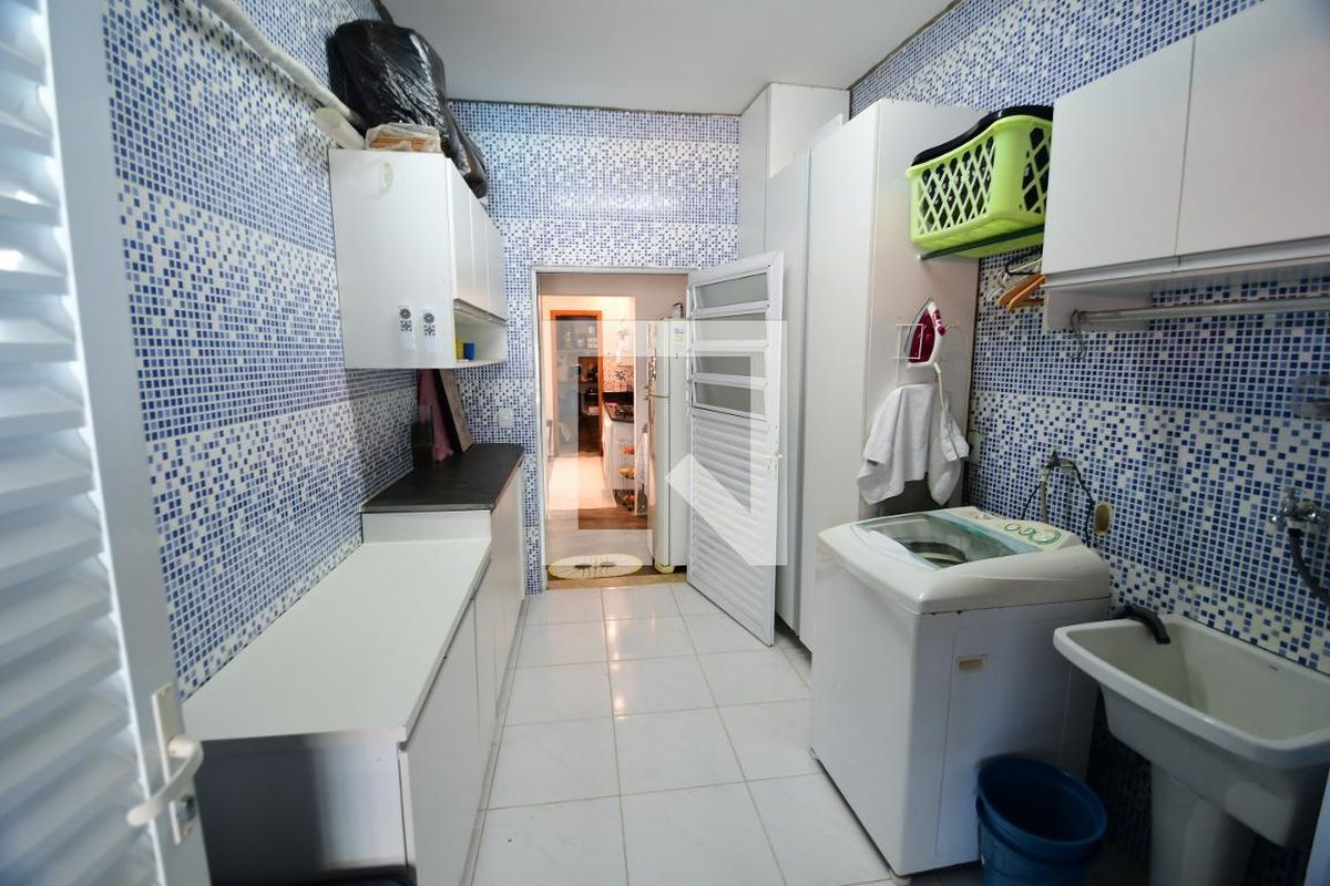 Casa à Venda - Res. Parque dos Alecrins, 3 Quartos,  165 m2 em , Campinas - sp | SoloBR