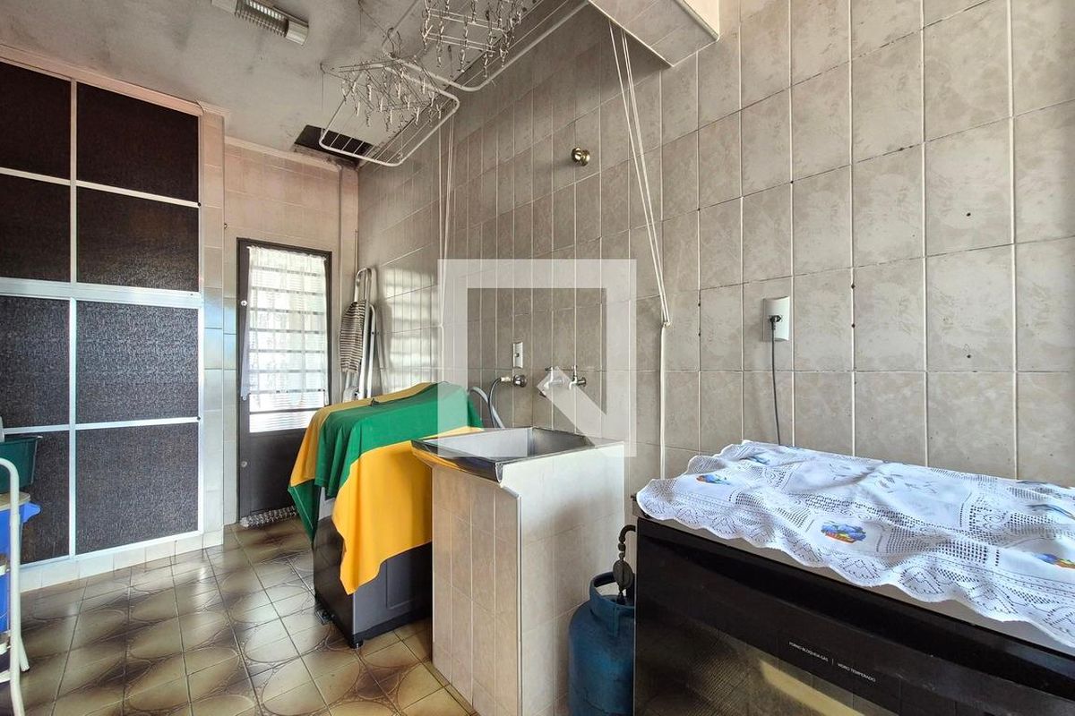 Casa à Venda - Parque Prado, 4 Quartos,  253 m2 em , Campinas - sp | SoloBR