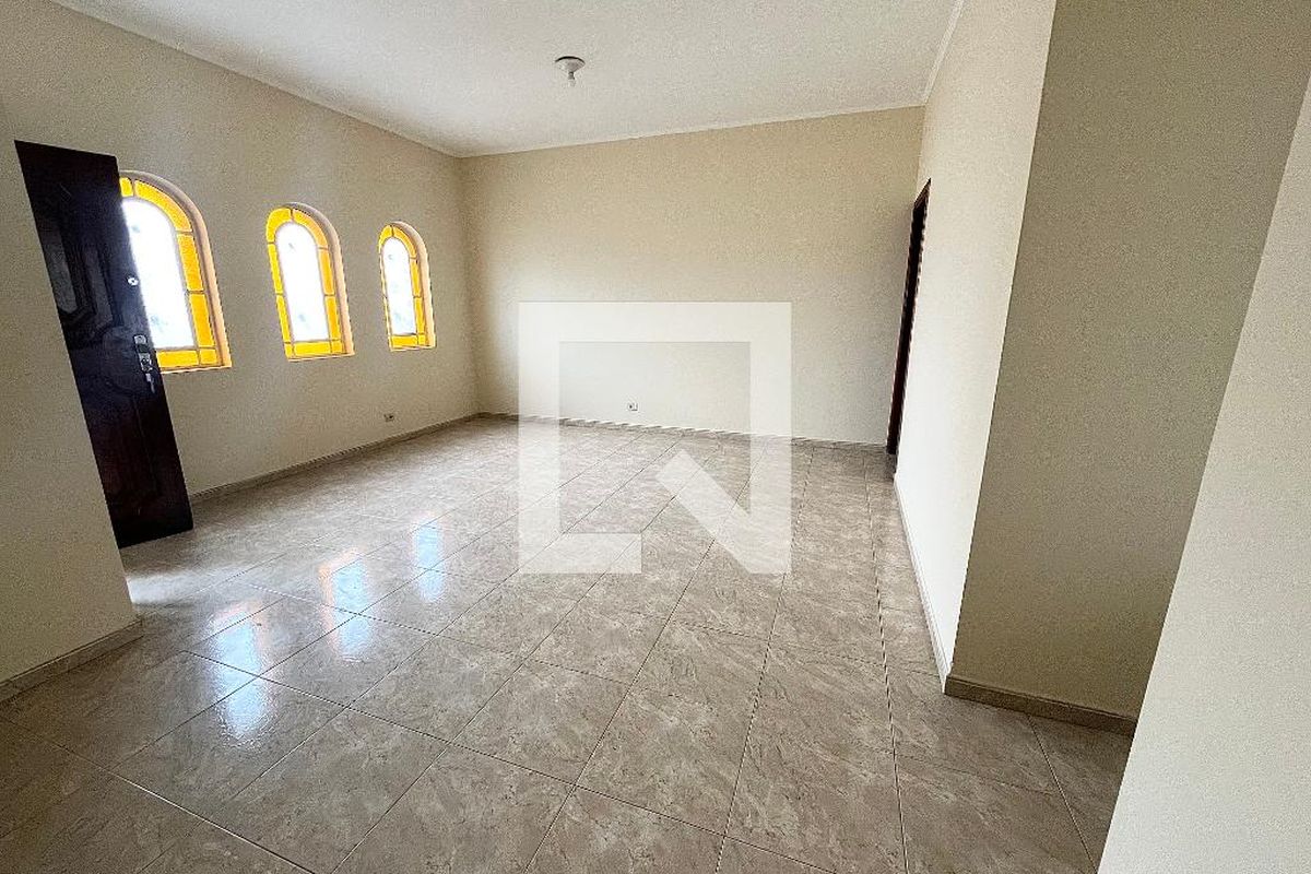 Casa, 3 quartos, 250 m² - Foto 2