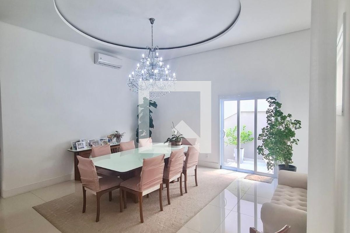 Casa à Venda - Swiss Park, 4 Quartos,  272 m2 em , Campinas - sp | SoloBR