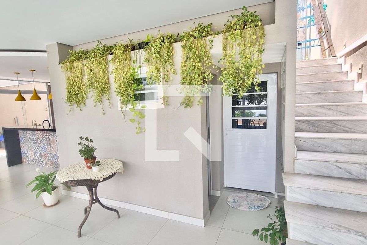 Casa à Venda - Swiss Park, 4 Quartos,  272 m2 em , Campinas - sp | SoloBR