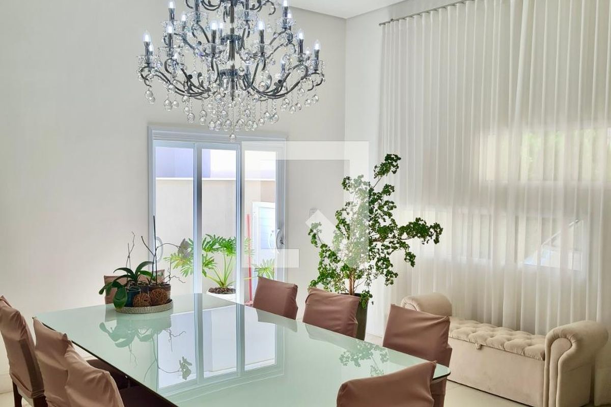 Casa à Venda - Swiss Park, 4 Quartos,  272 m2 em , Campinas - sp | SoloBR