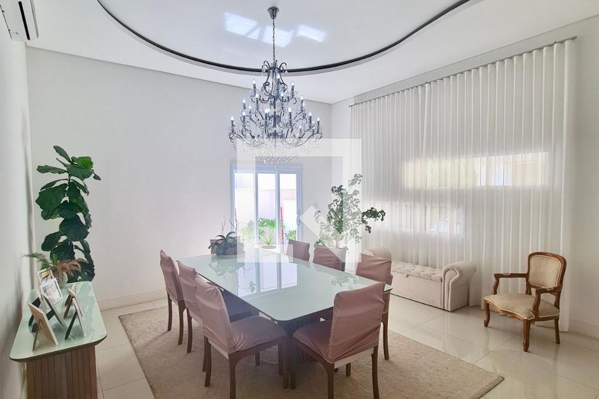 Casa à Venda - Swiss Park, 4 Quartos,  272 m2 em , Campinas - sp | SoloBR